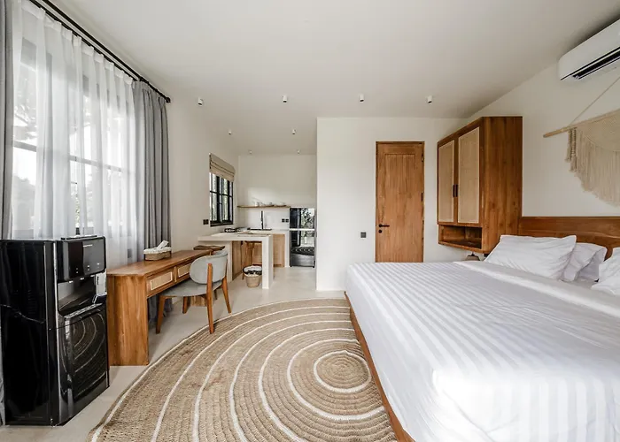 Sarang By Evdekimi - Rice Field Escape With Yoga Lounge, Lush Garden - Long Extras Hotel